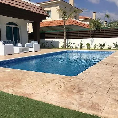 Villa Melia - Private Pool, Kids Playground *